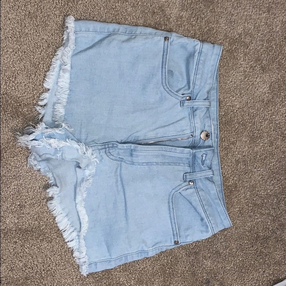 Stretchy jean shorts